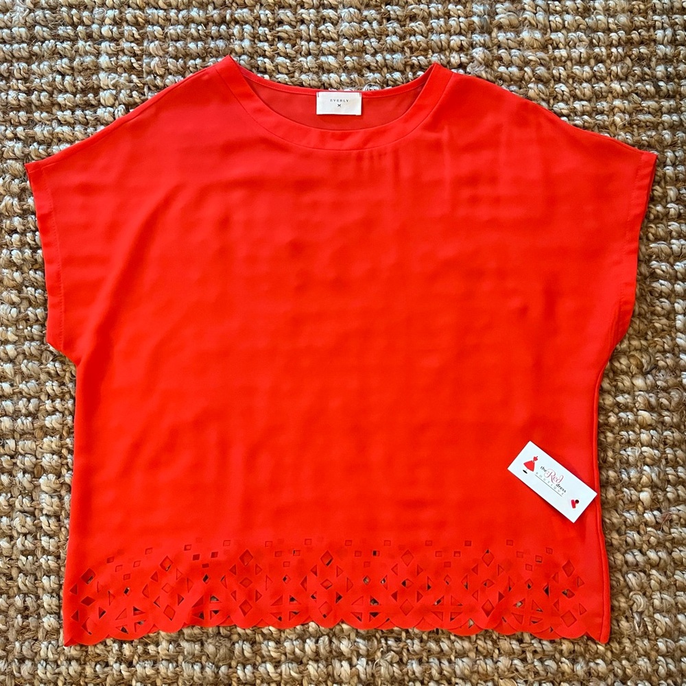 Everly Women’s boutique top in cherry red & cutout accents NWT Size Small